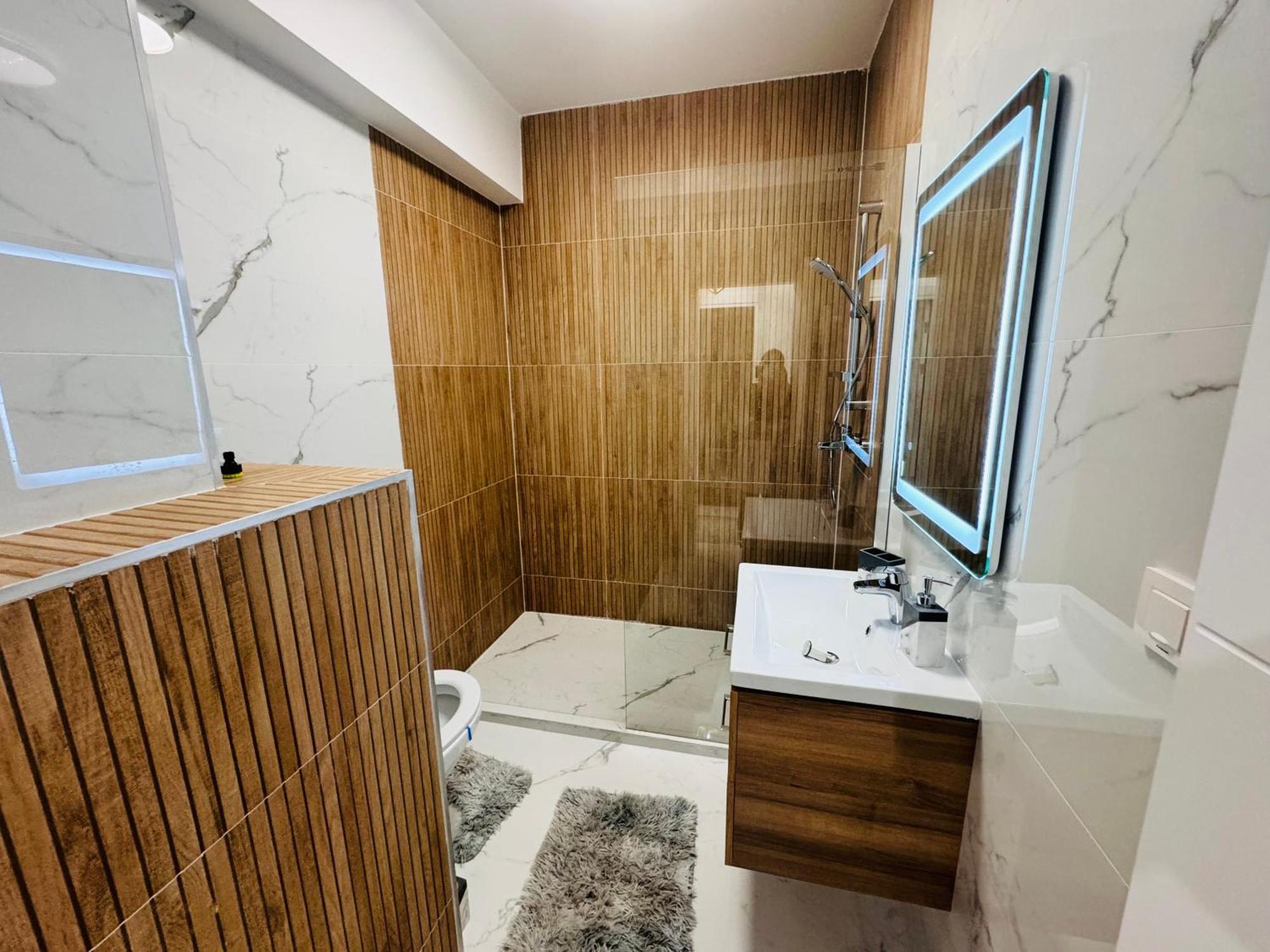 Luxury Apartment Sinuhe Braşov Exterior foto